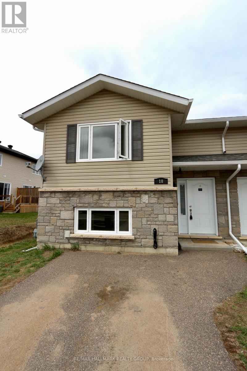 MLS® listing #29690789 for sale located at 18 WILLIAM THOMAS DRIVE