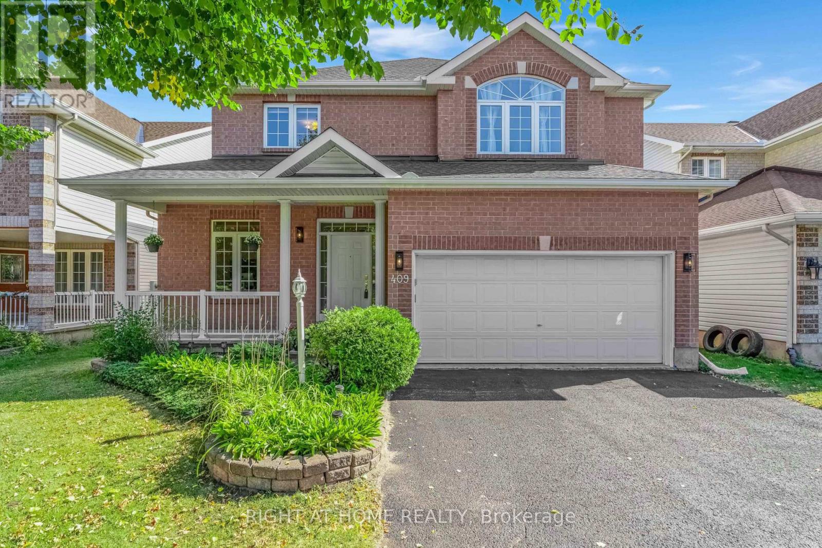 MLS® listing #29691357 for sale located at 409 BEATRICE DRIVE