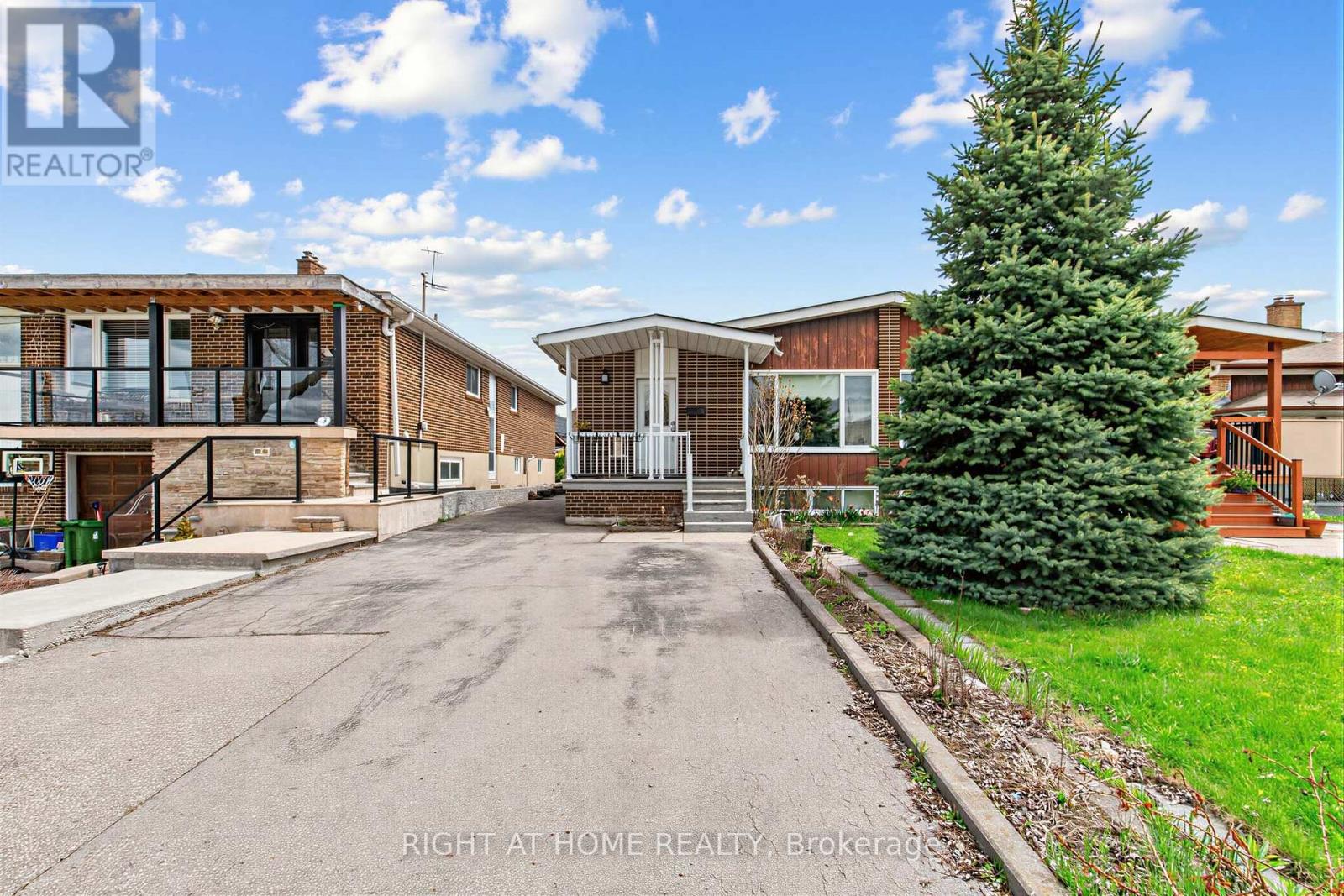 MLS® listing #29692110 for sale located at 5 THWAITE AVENUE