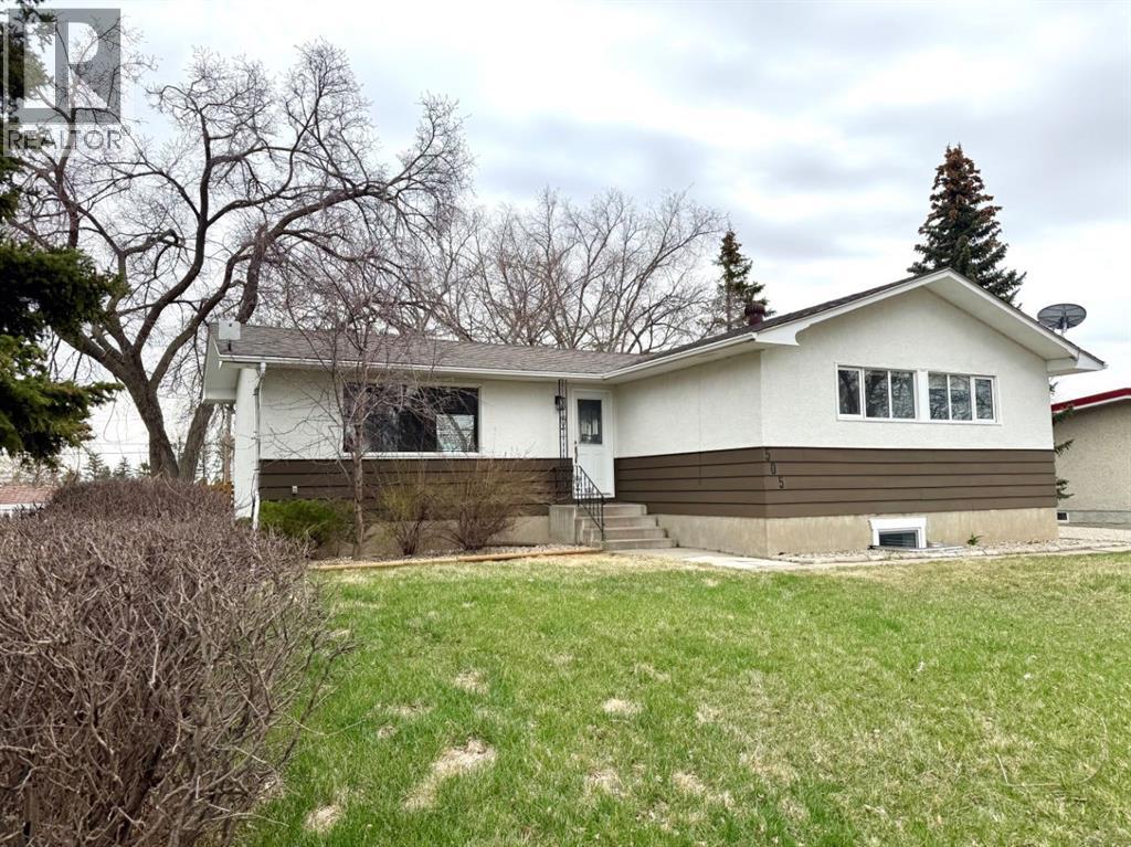 MLS® listing #29692216 for sale located at 505 4 Street S