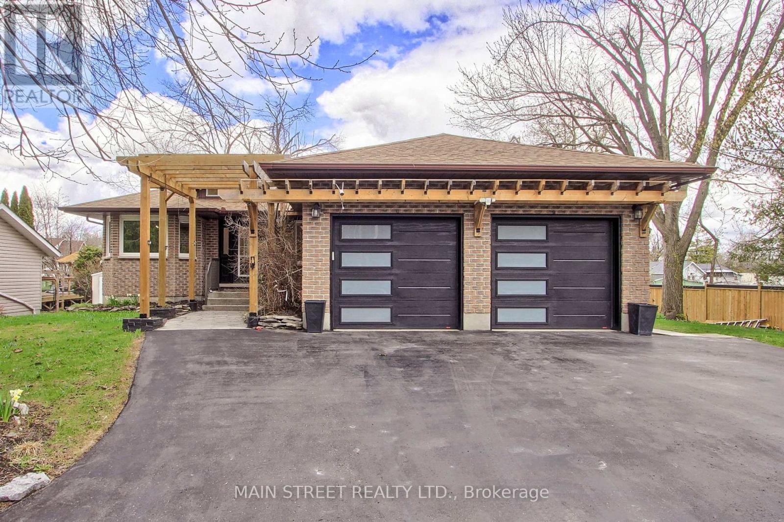 MLS® listing #29692323 for sale located at 24 MAPLE GROVE ROAD