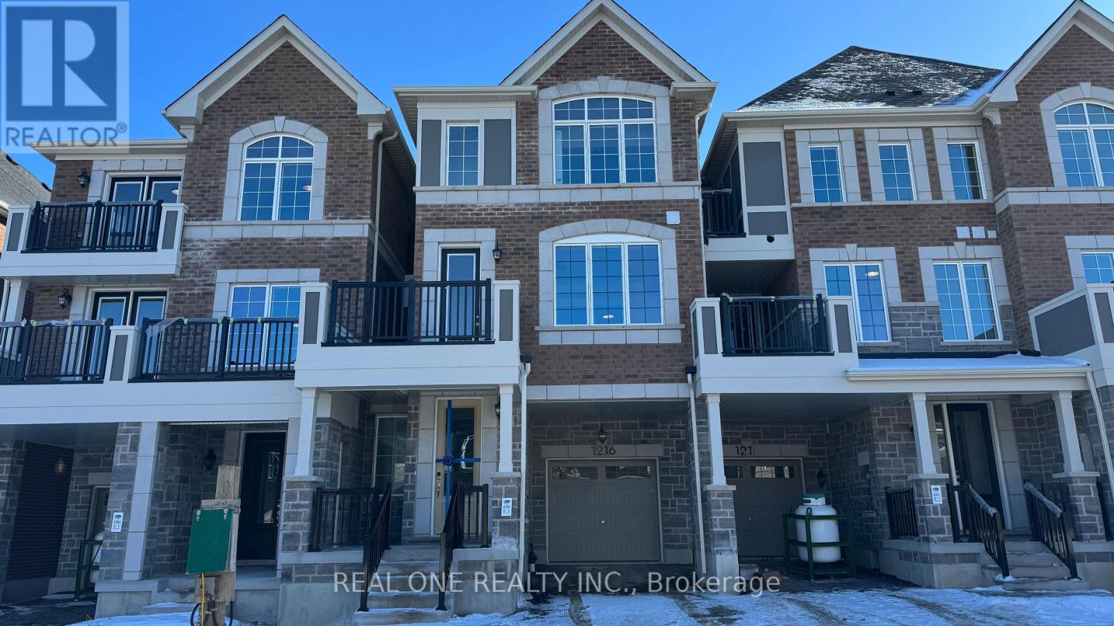 MLS® listing #29692342 for sale located at 1216 GRANARY STREET