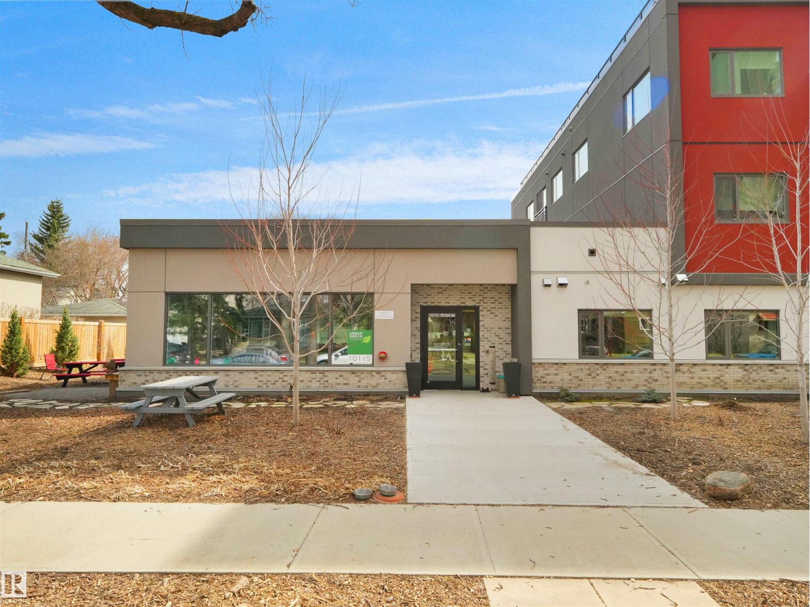 MLS® listing #29692419 for sale located at #403 10115 88 AV NW