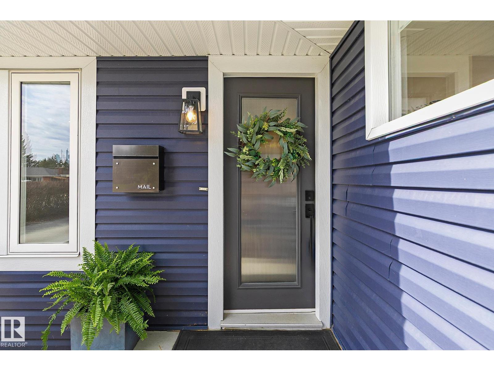 MLS® listing #29692420 for sale located at 15011 77 AV NW