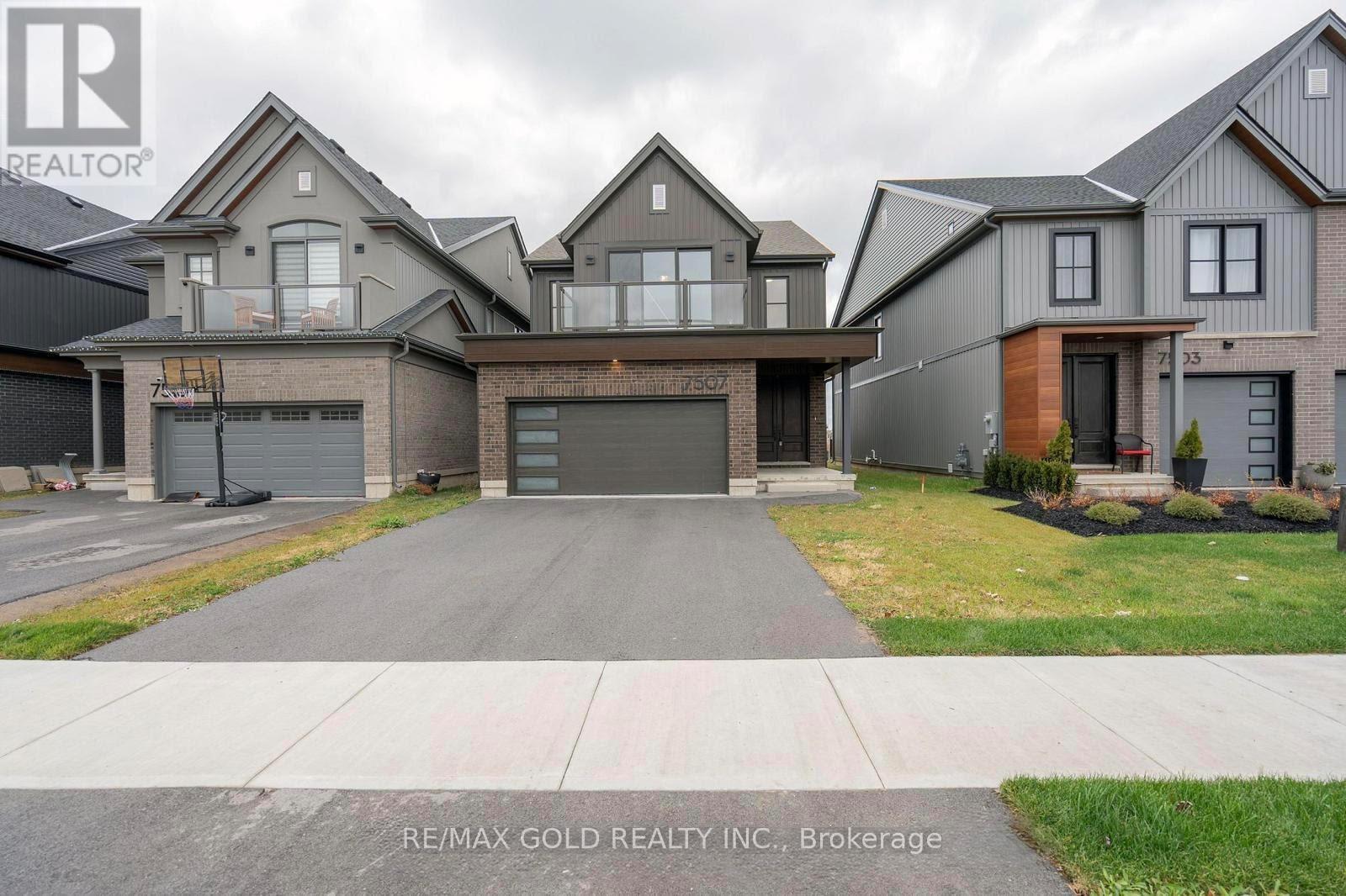 MLS® listing #29692513 for sale located at 7507 SPLENDOUR DRIVE