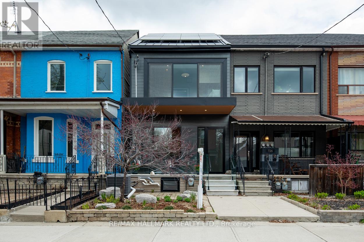 MLS® listing #29693332 for sale located at 728 RICHMOND STREET W