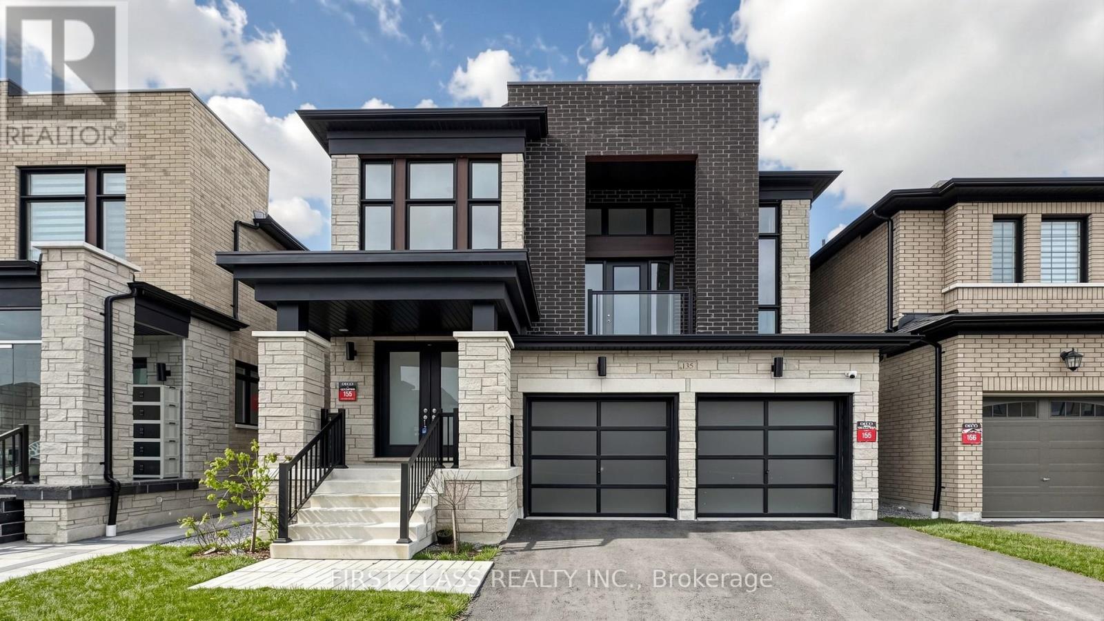 MLS® listing #29693343 for sale located at 135 MARKVIEW ROAD