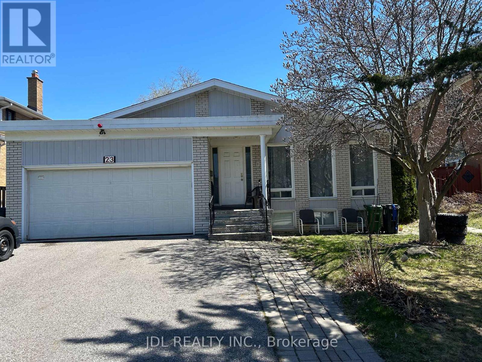 MLS® listing #29693366 for sale located at BSMT SUITE A - 23 PINEWAY BLVD BOULEVARD