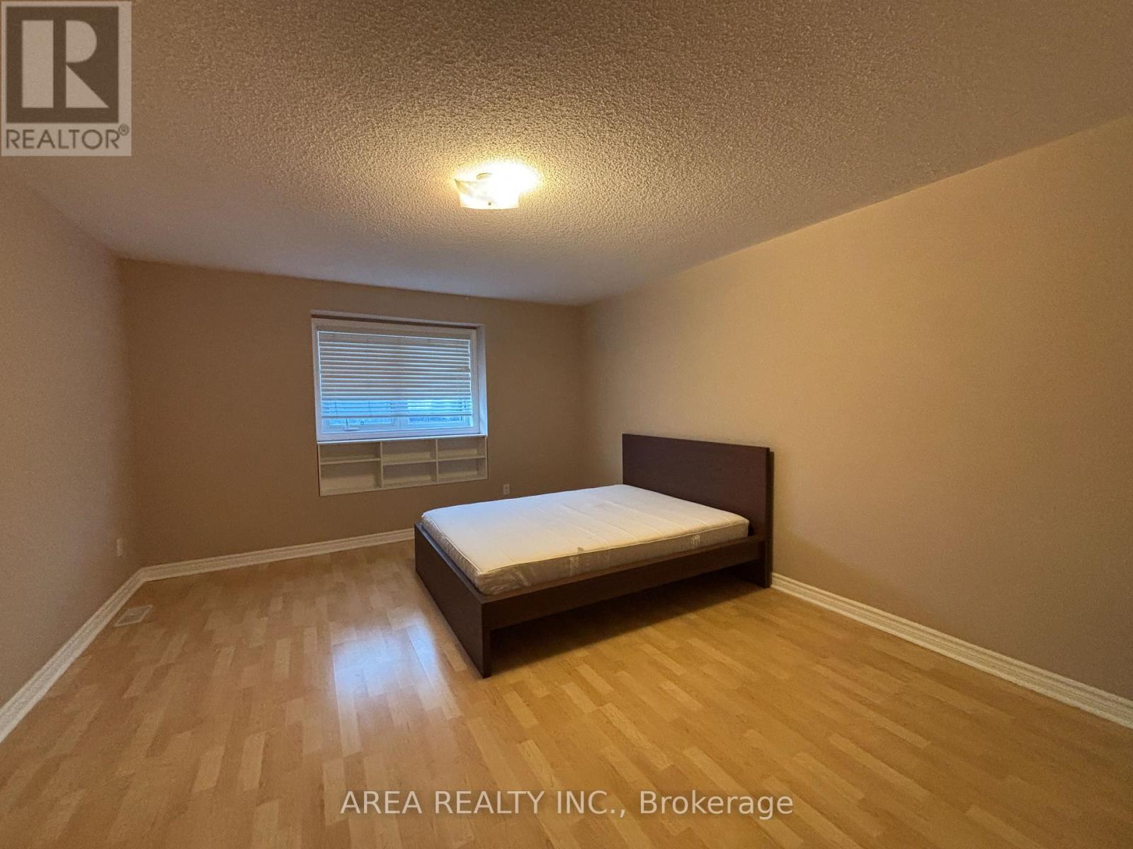 MLS® listing #29693368 for sale located at 134A FINCH AVENUE W