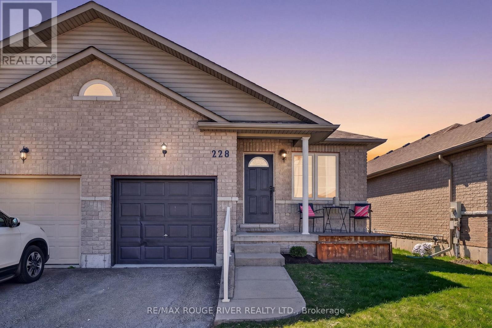MLS® listing #29693386 for sale located at 228 RUTTAN TERRACE