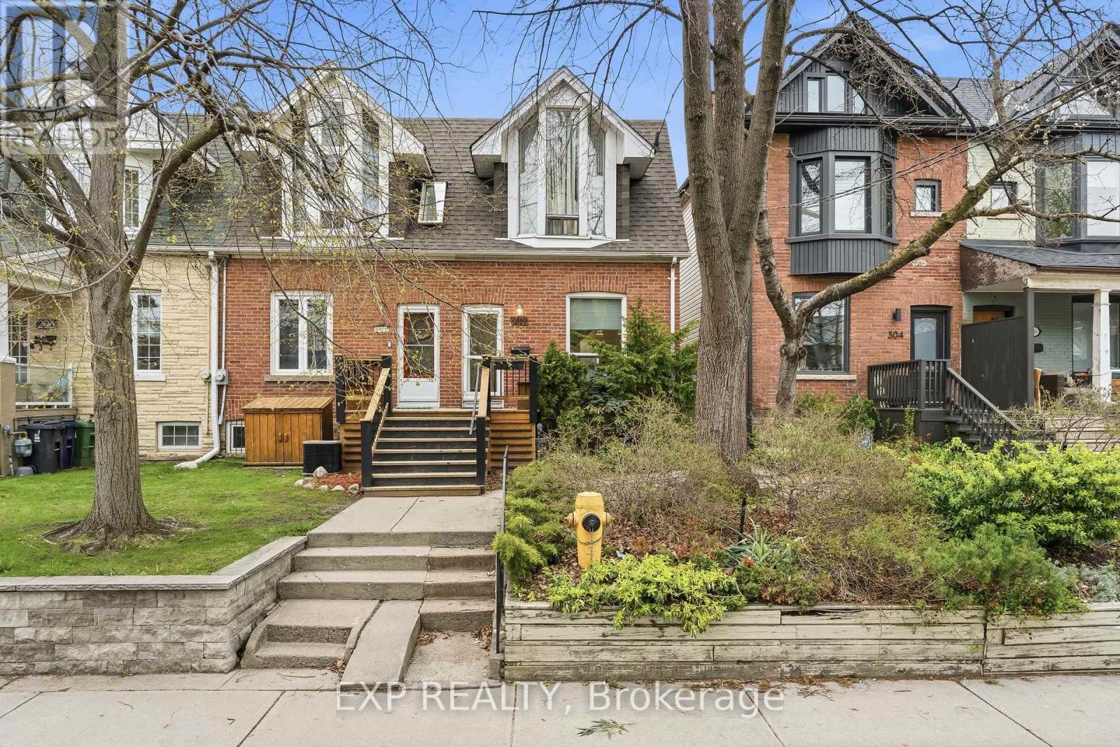 MLS® listing #29693409 for sale located at 302 BAIN AVENUE