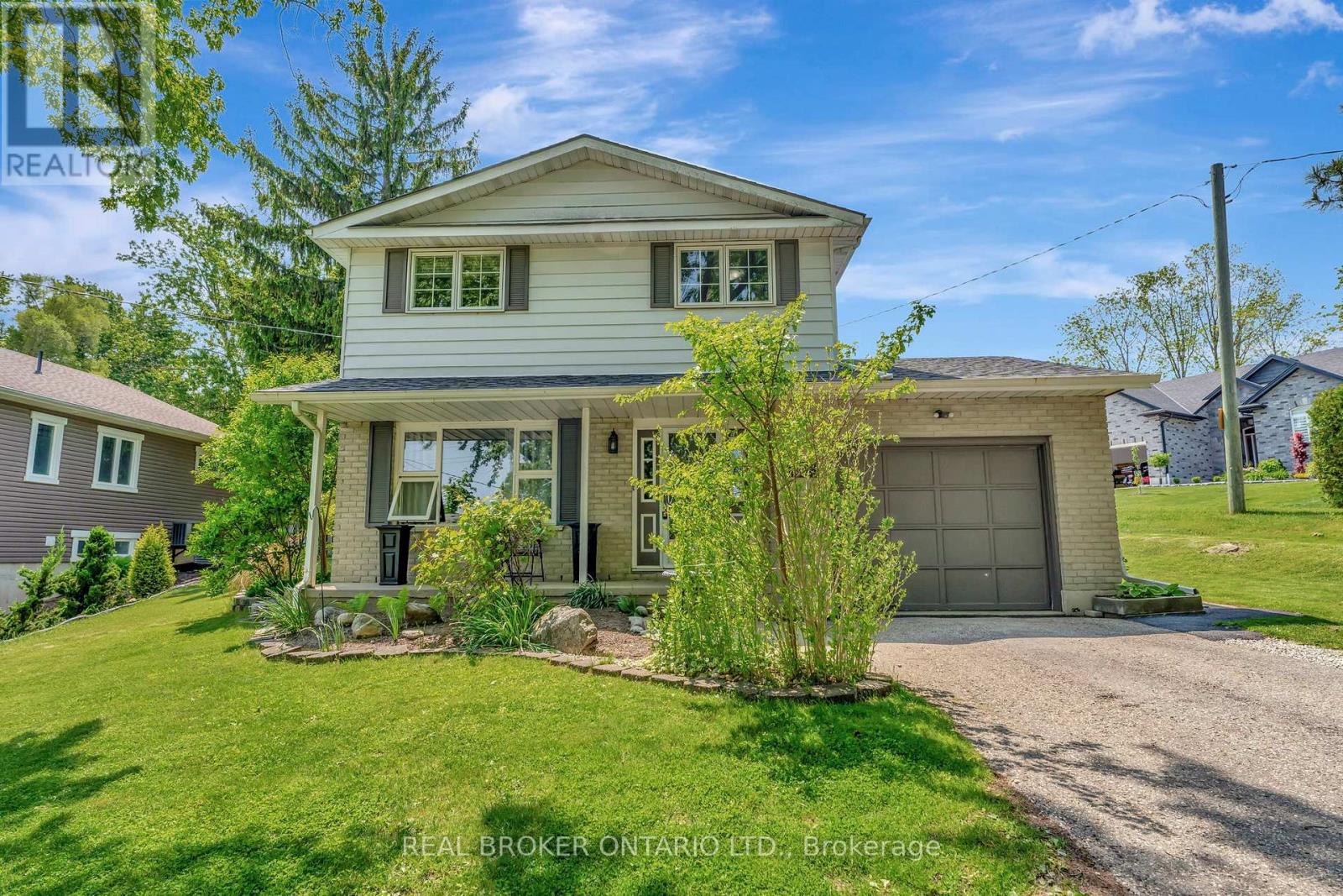 MLS® listing #29693682 for sale located at 392 MILL STREET