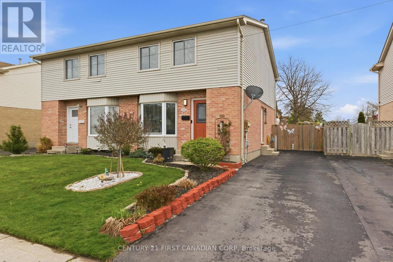 MLS® listing #29693694 for sale located at 195 MARTINET AVENUE