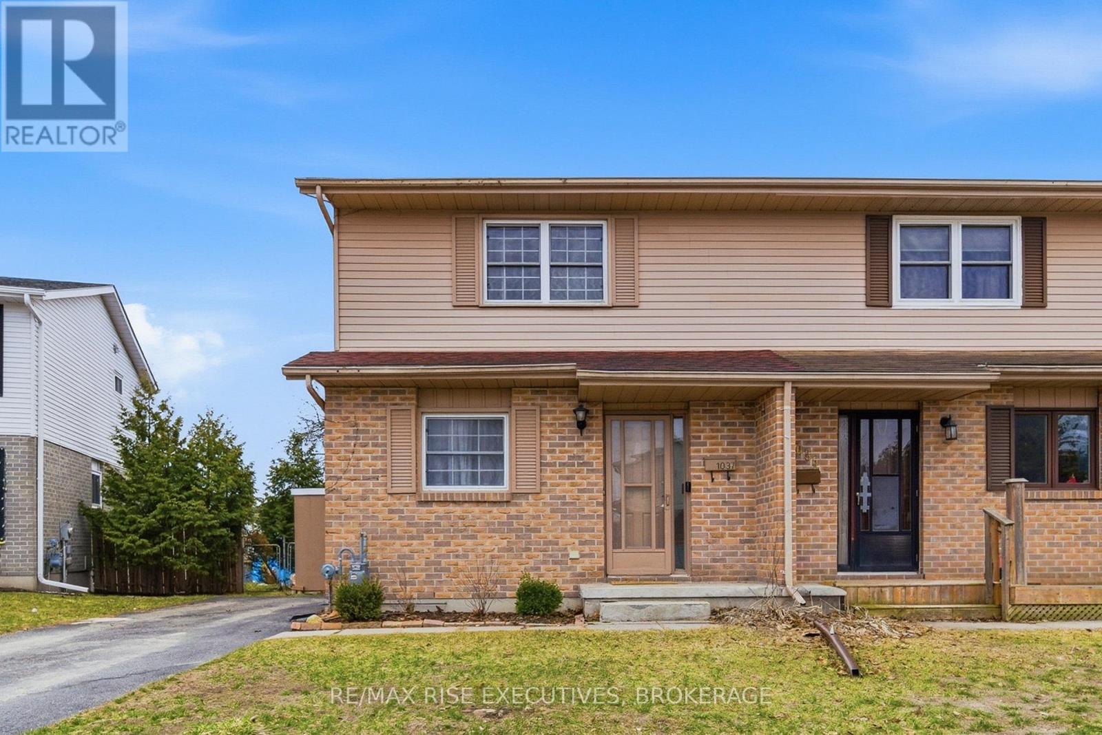 MLS® listing #29693788 for sale located at 1037 HICKORYWOOD CRESCENT