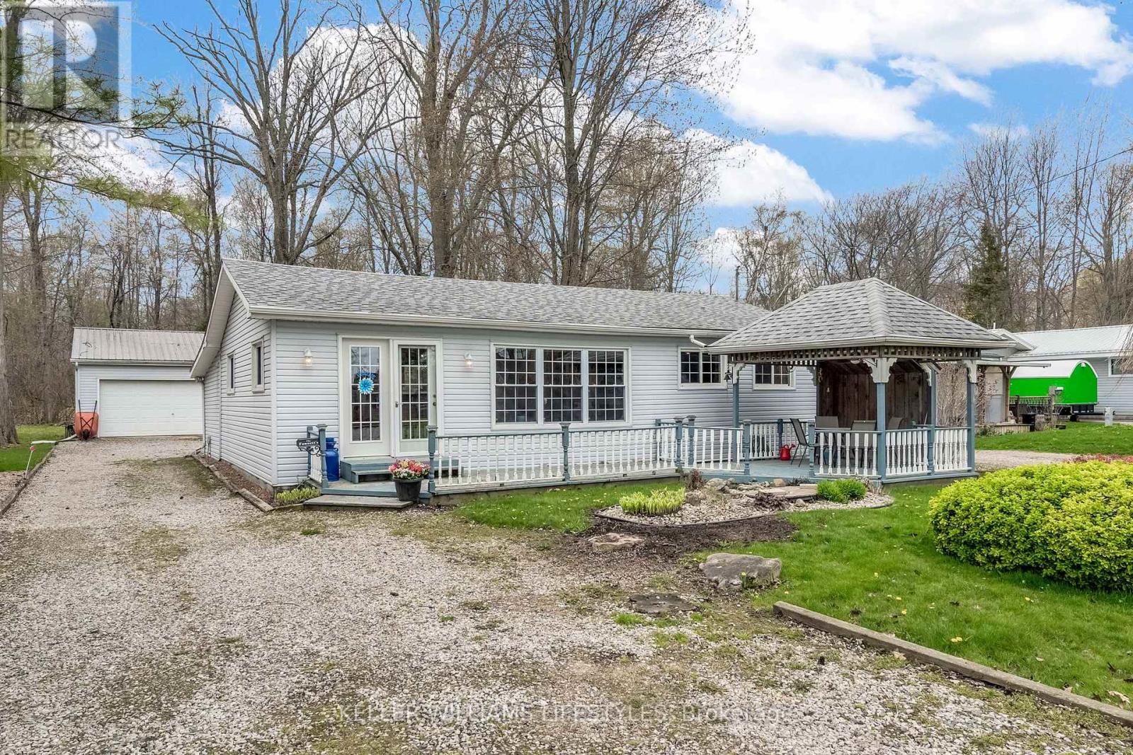 MLS® listing #29693790 for sale located at 9900 LAKE ROAD