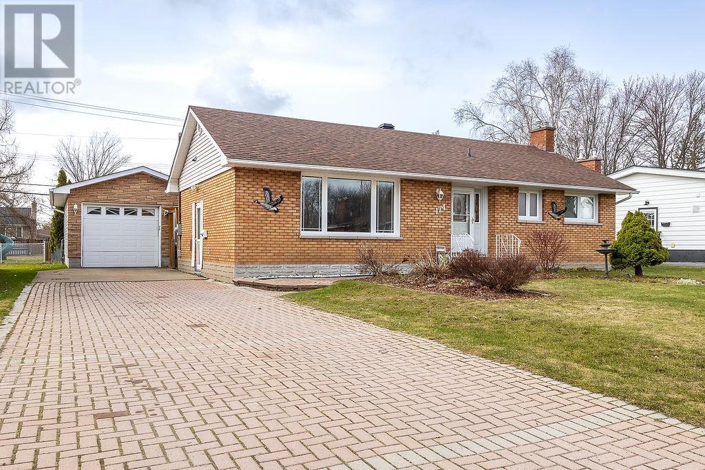 MLS® listing #29693846 for sale located at 174 Palace DR