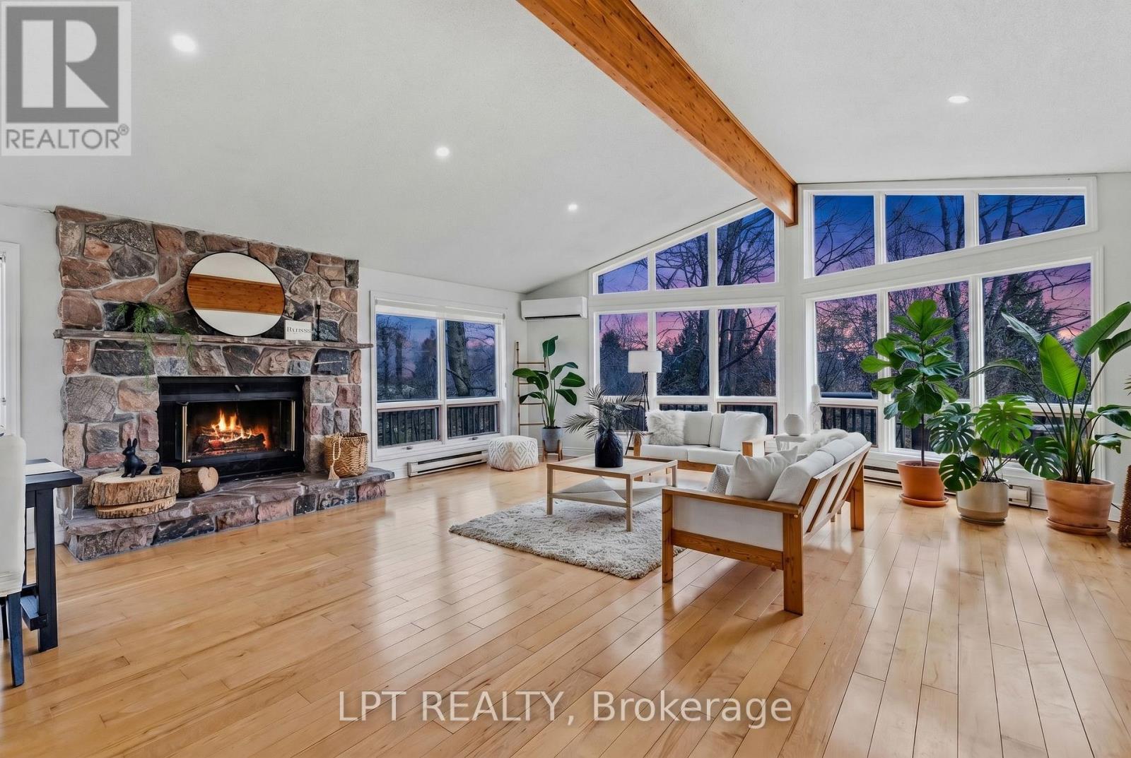 MLS® listing #29693904 for sale located at 50 CONCESSION RD 2 W