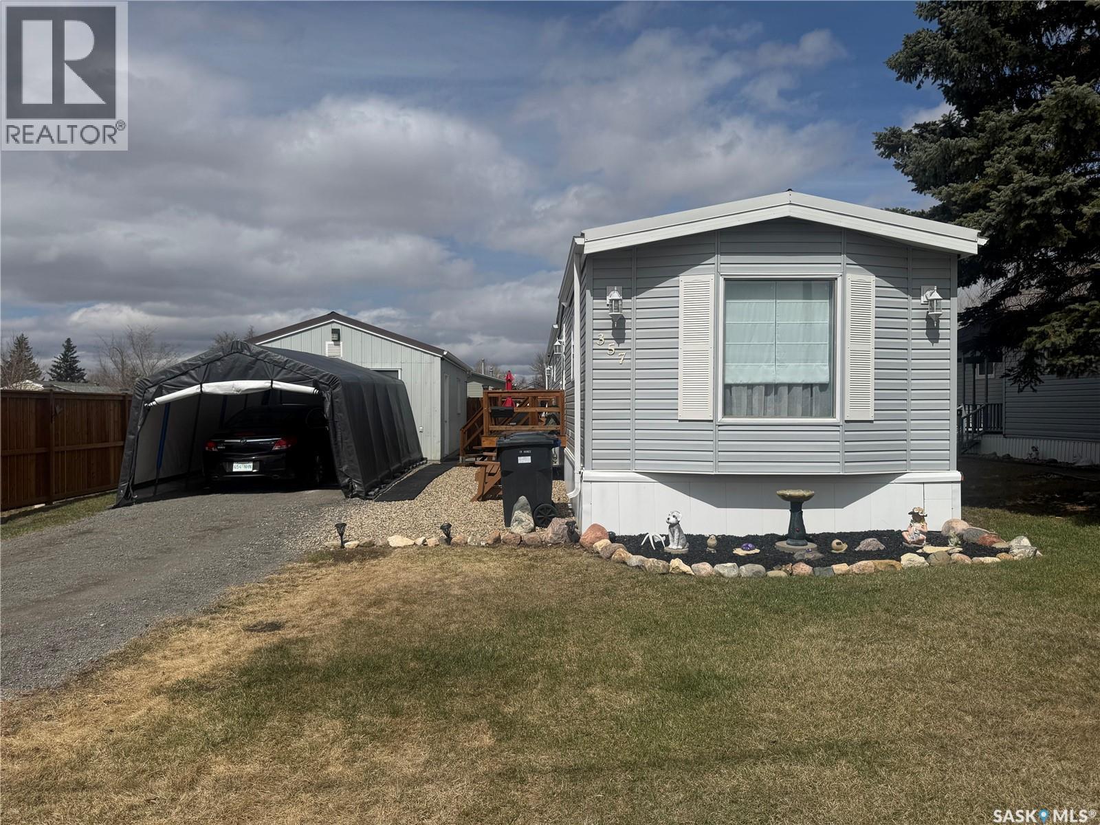 MLS® listing #29694368 for sale located at 357 10th AVENUE SE