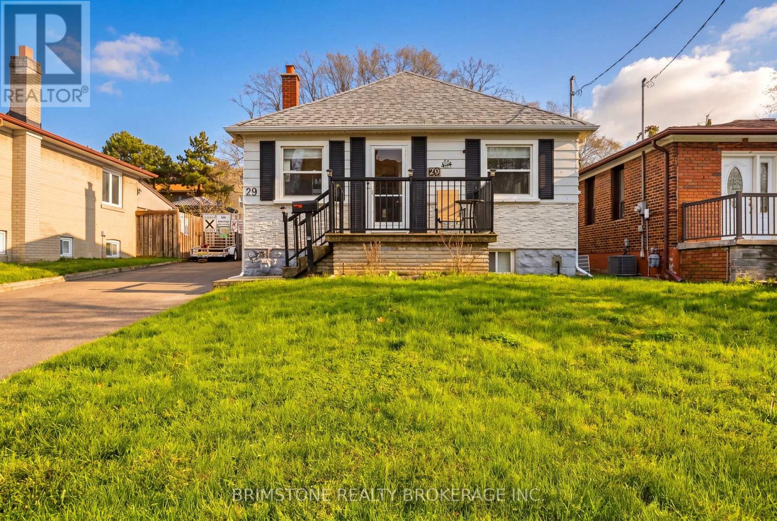 MLS® listing #29694399 for sale located at 29 RIDGE ROAD