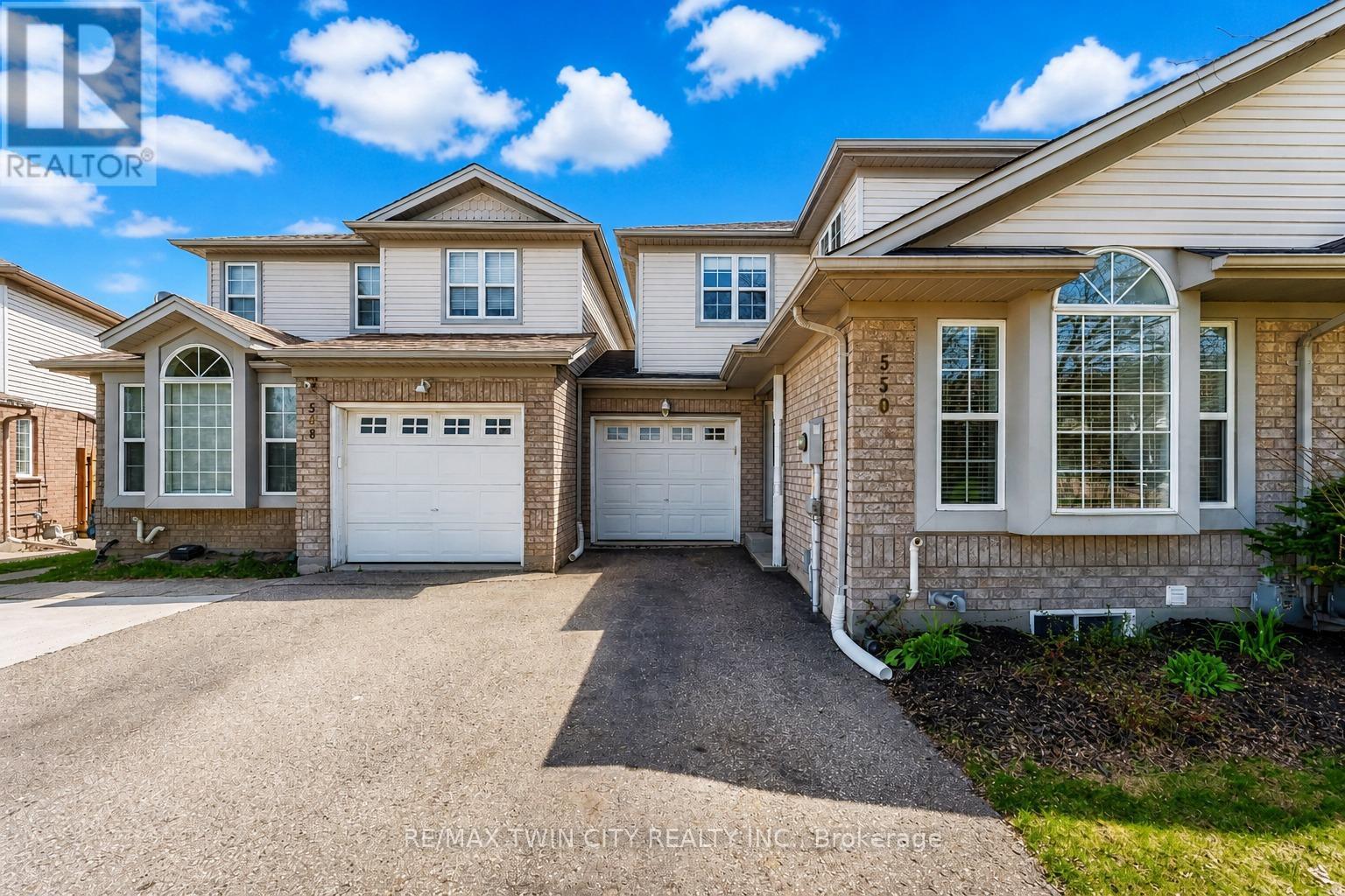 MLS® listing #29696144 for sale located at 550 DANSBURY DRIVE