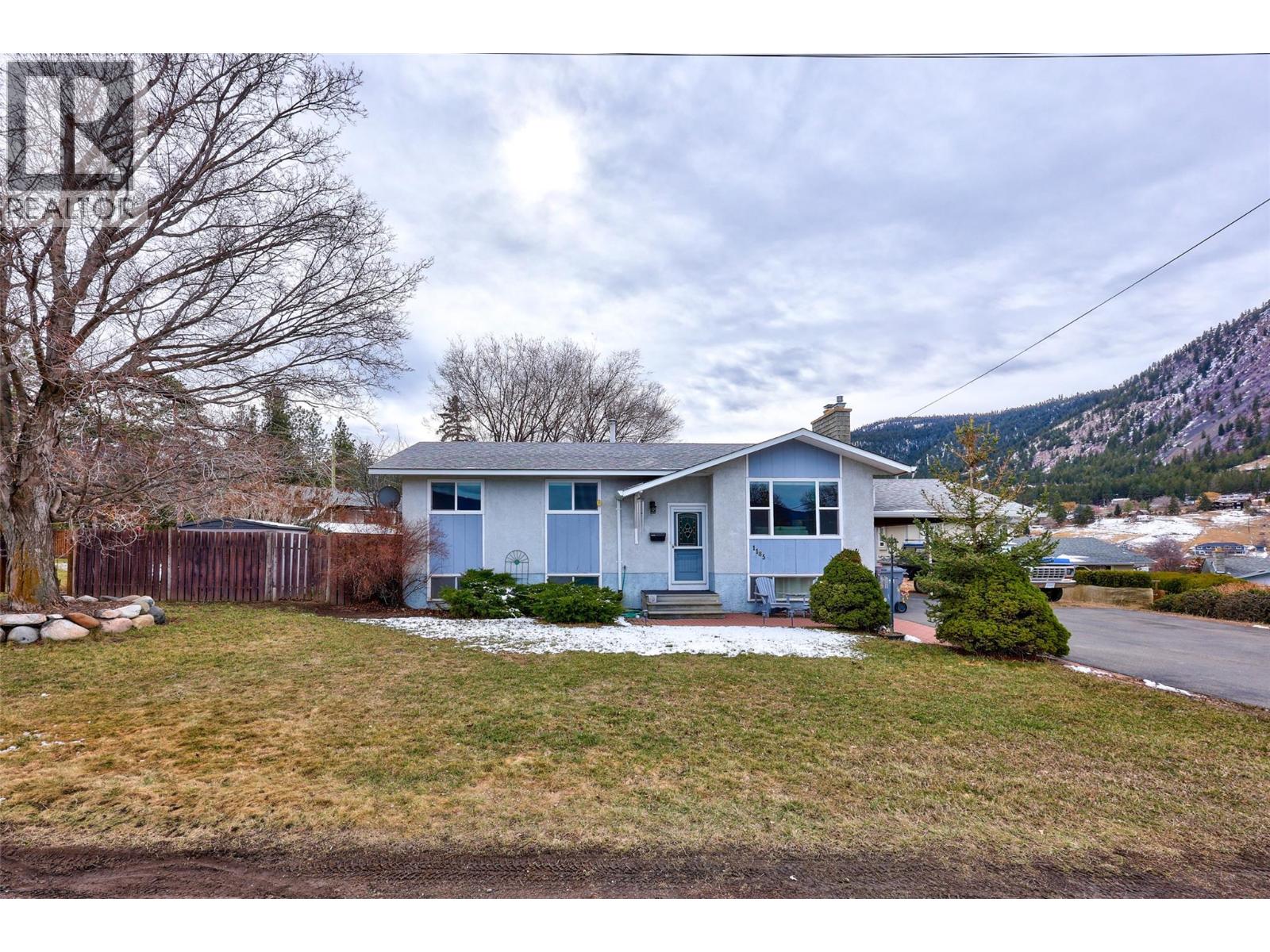 MLS® listing #29698767 for sale located at 1185 Highridge Drive