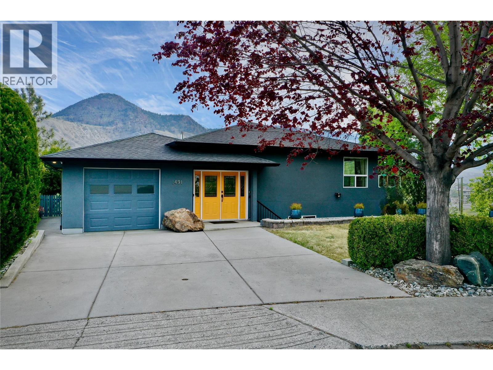 MLS® listing #29699005 for sale located at 1491 Pine Crescent