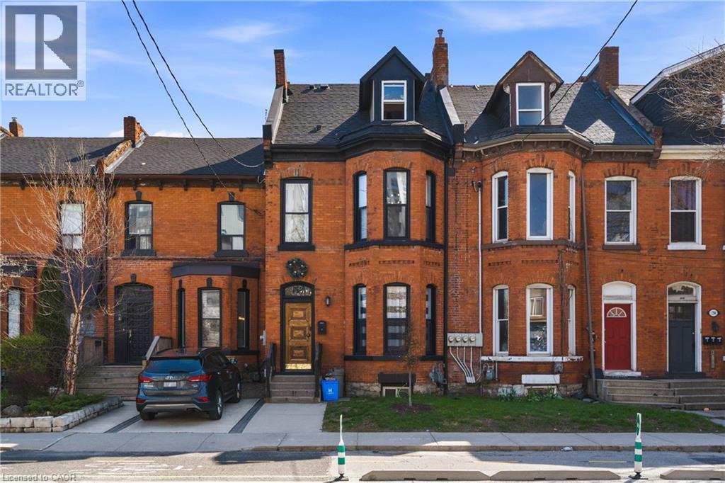 MLS® listing #29699686 for sale located at 158 E HUNTER Street E