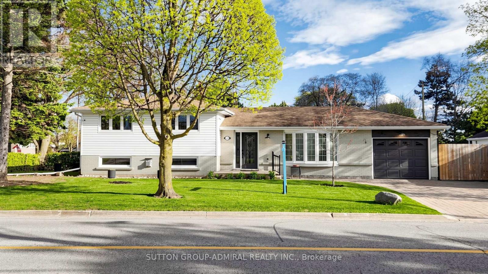 MLS® listing #29699786 for sale located at 218 BAY THORN DRIVE