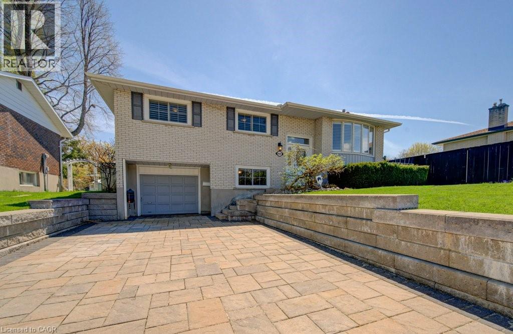 MLS® listing #29700138 for sale located at 682 GLEN FORREST Boulevard