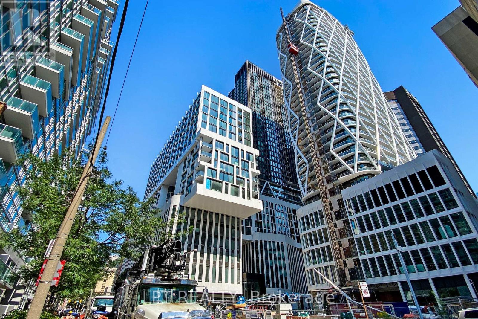 MLS® listing #29700242 for sale located at 2301 - 238 SIMCOE STREET