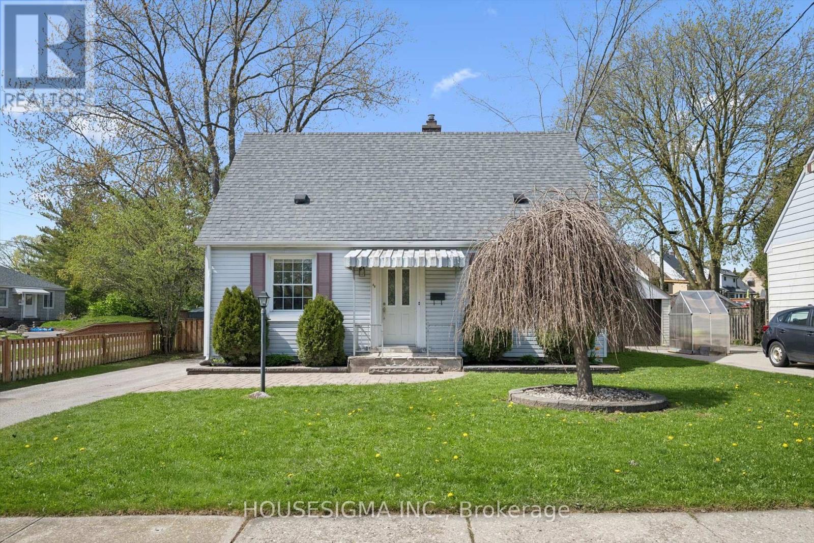 MLS® listing #29700305 for sale located at 46 SENECA DRIVE