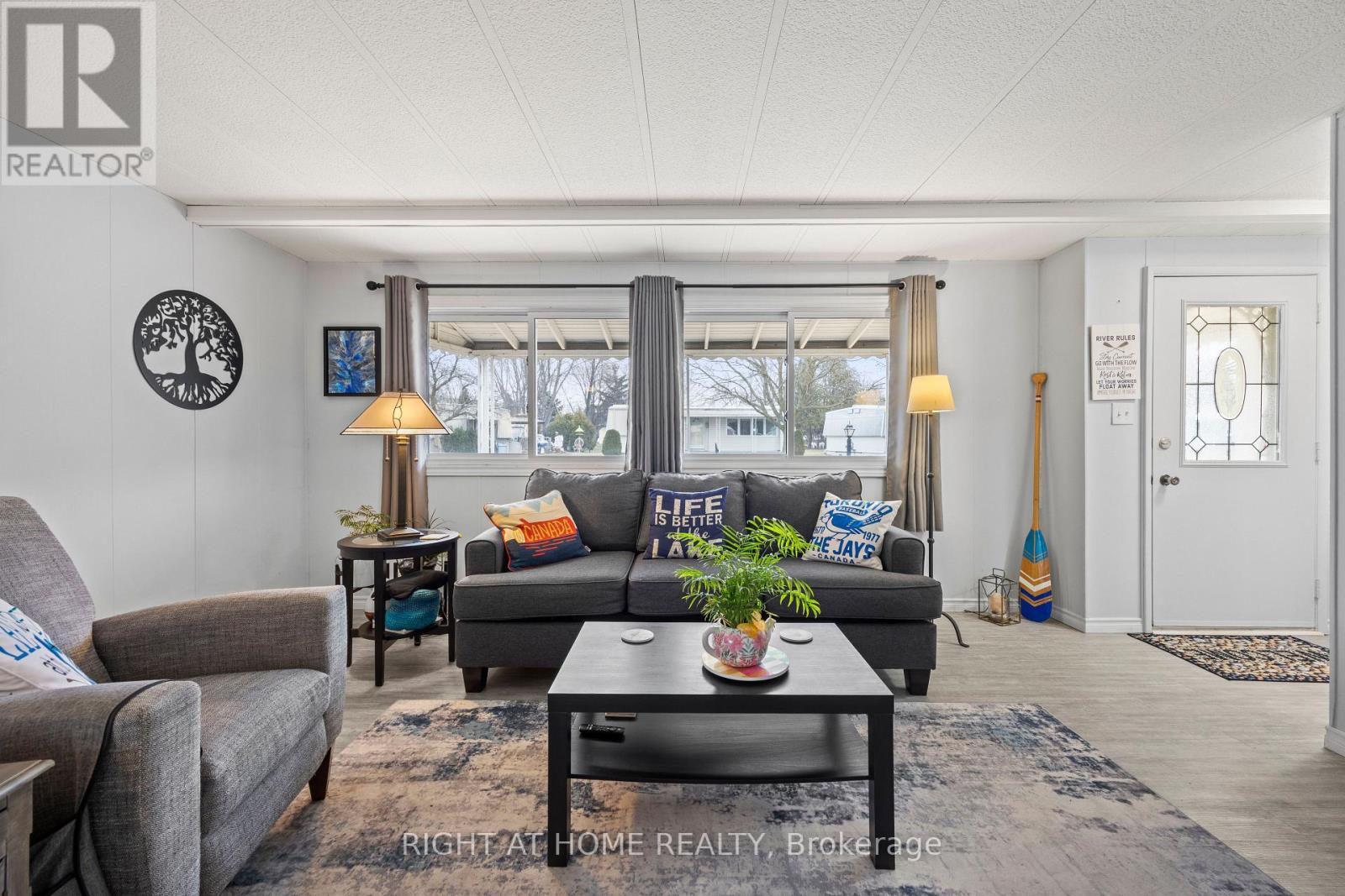 MLS® listing #29700519 for sale located at 264 HIGHLAND SPRINGS