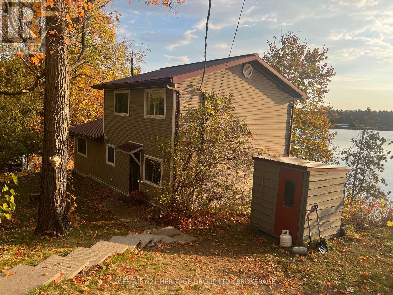 MLS® listing #29701219 for sale located at 245 TAGGART LANE