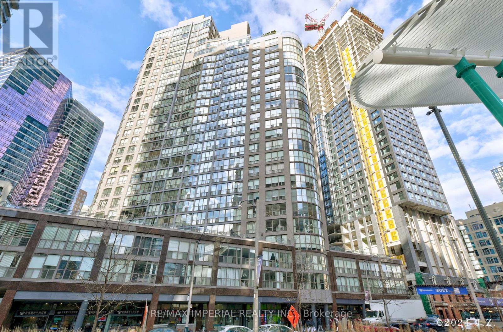 MLS® listing #29701574 for sale located at 2201 - 24 WELLESLEY STREET W