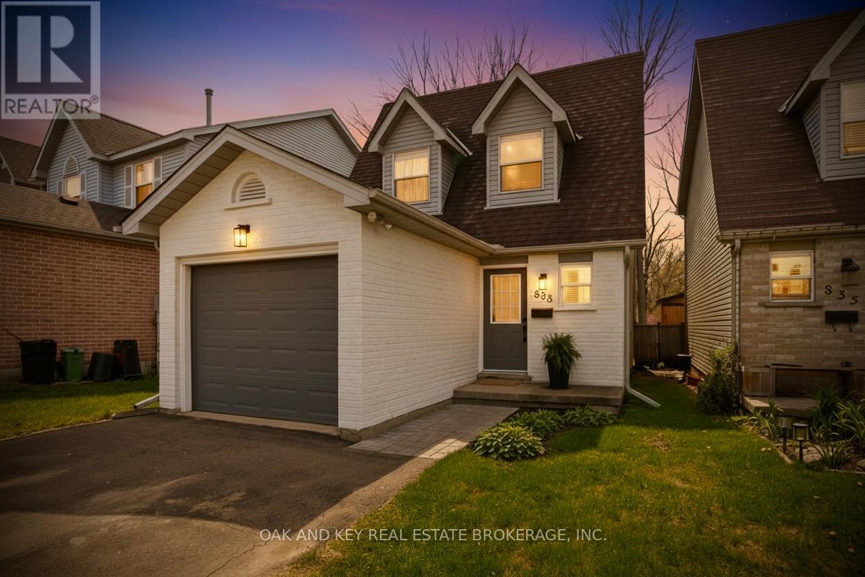 MLS® listing #29706435 for sale located at 833 DEVERON CRESCENT