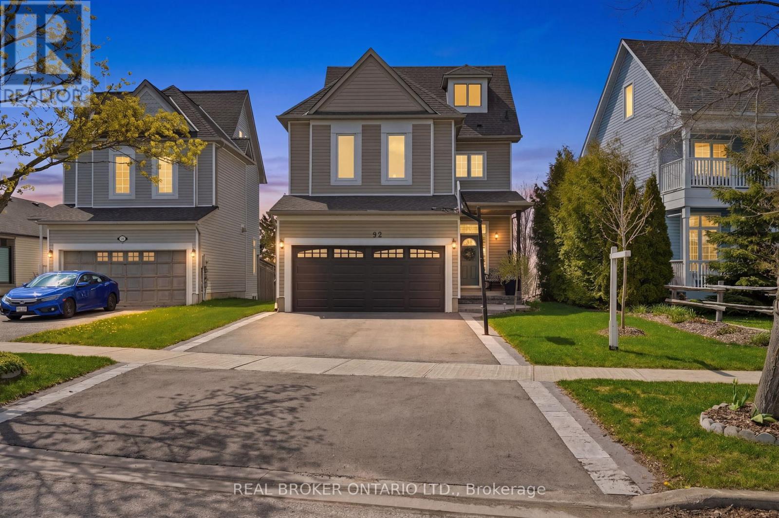MLS® listing #29707077 for sale located at 92 MAINPRIZE CRESCENT