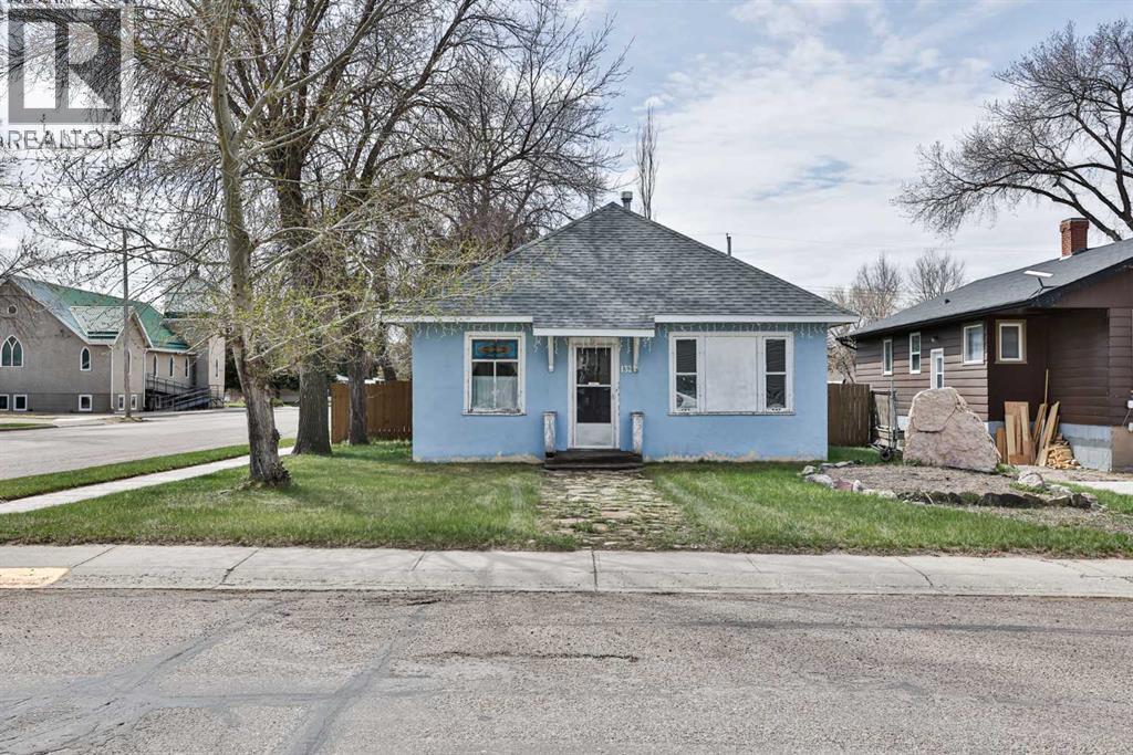 MLS® listing #29707104 for sale located at 132 3 Avenue NE