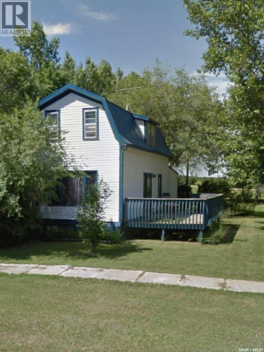 MLS® listing #29707128 for sale located at 414 3rd AVENUE