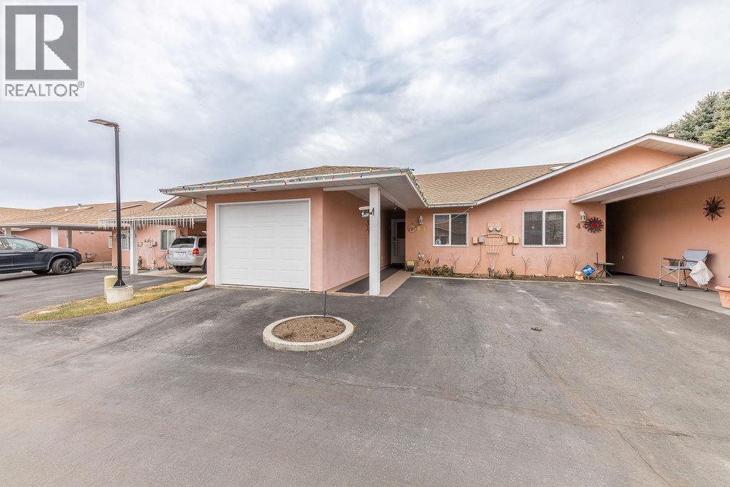 MLS® listing #29707938 for sale located at 1285 14TH Street Unit# 43
