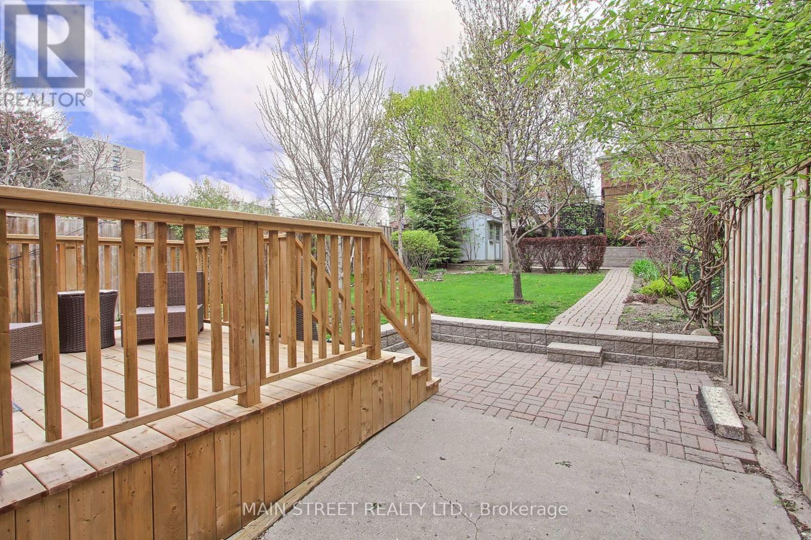 MLS® listing #29708017 for sale located at 595 NORTHCLIFFE BOULEVARD