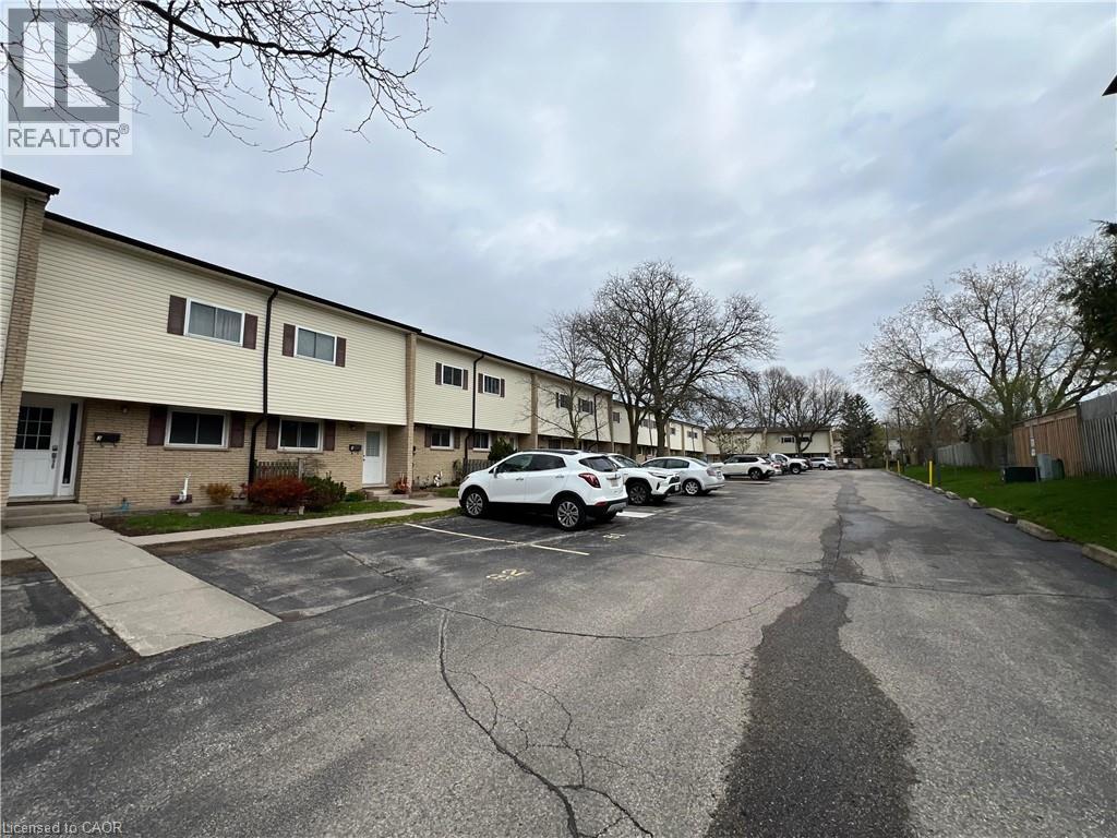 MLS® listing #29708061 for sale located at 211 VERONICA Drive Unit# A5