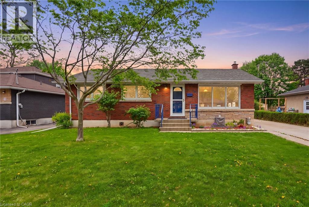 MLS® listing #29708068 for sale located at 14 EDINBURGH Drive