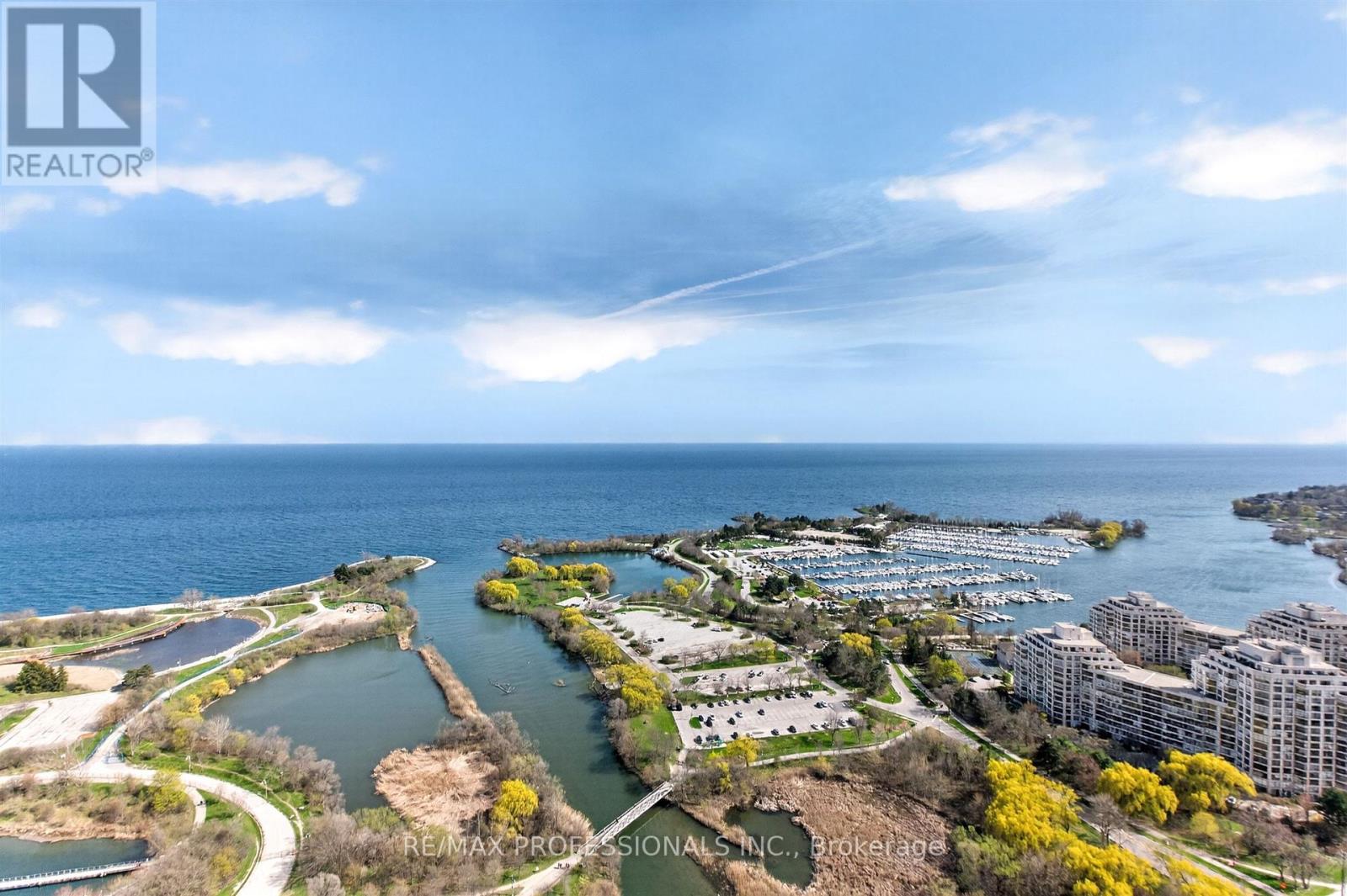 MLS® listing #29708138 for sale located at UPH01 - 2200 LAKE SHORE BOULEVARD W