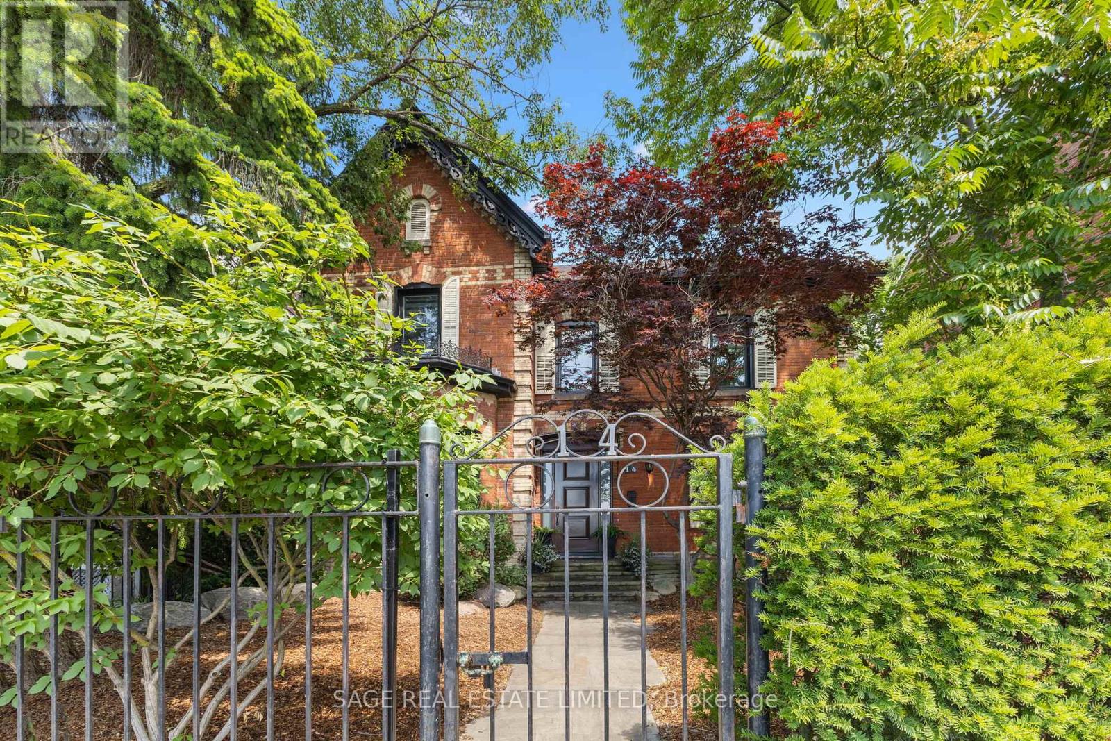 MLS® listing #29708678 for sale located at 14 HALTON STREET