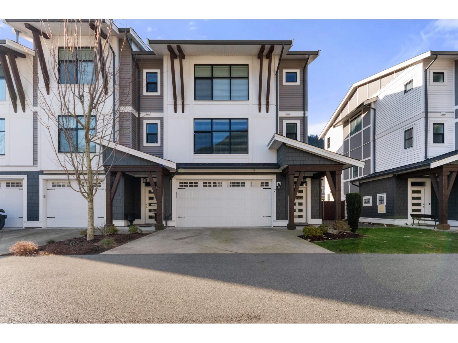 MLS® listing #29708760 for sale located at 7 386 PINE AVENUE|Harrison Hot Springs