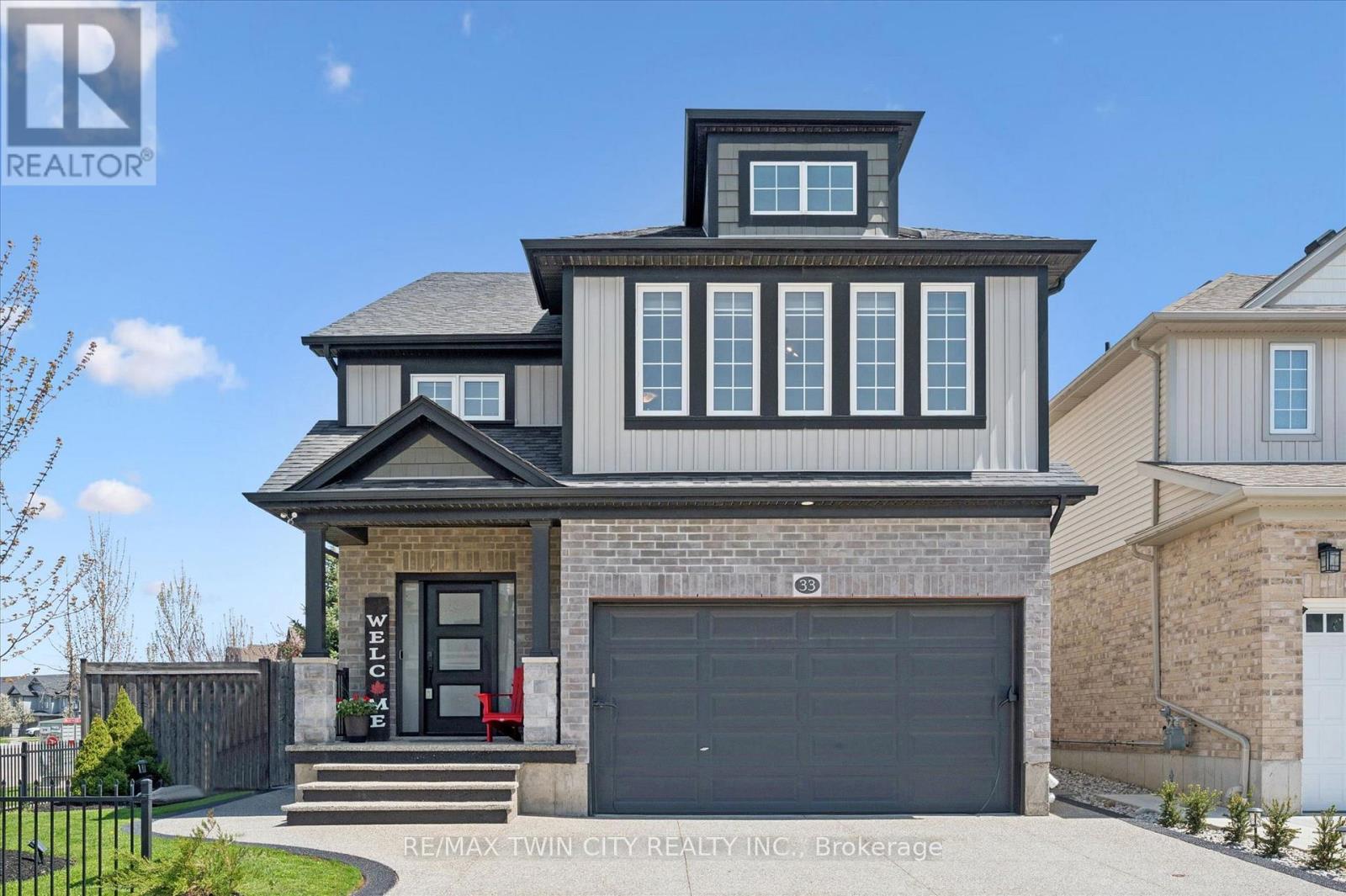 MLS® listing #29709383 for sale located at 33 MISTYWOOD STREET