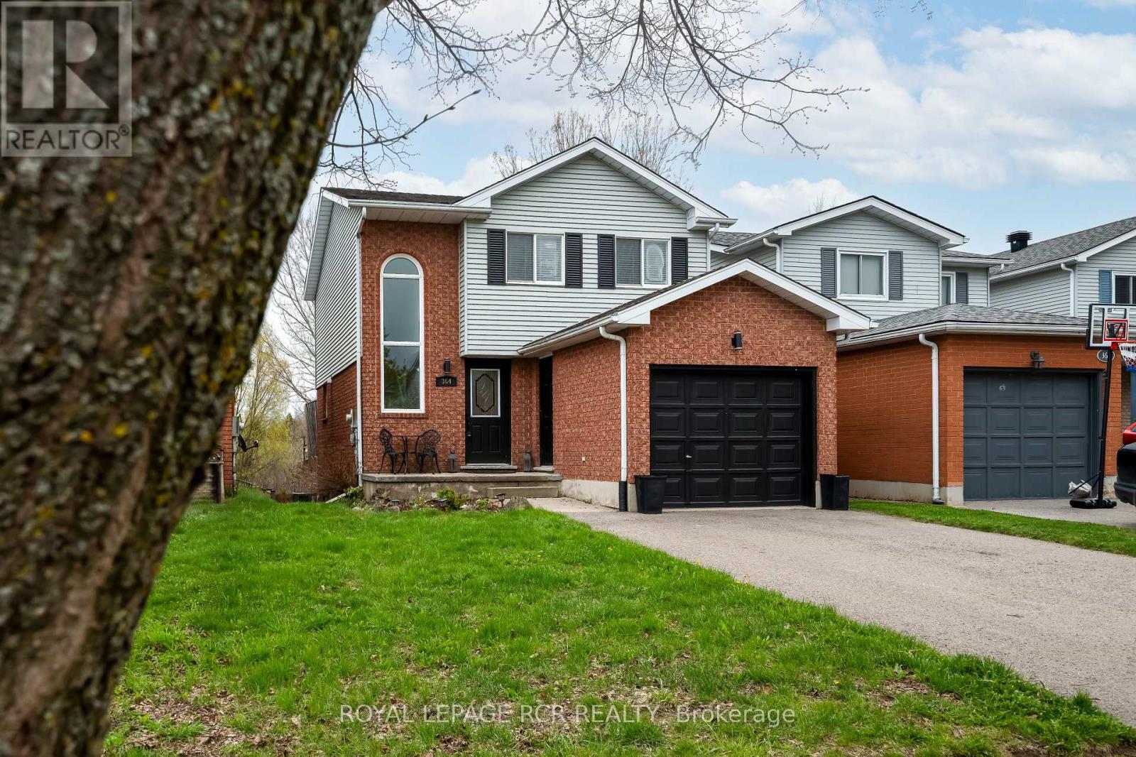 MLS® listing #29709698 for sale located at 364 ADAMS COURT