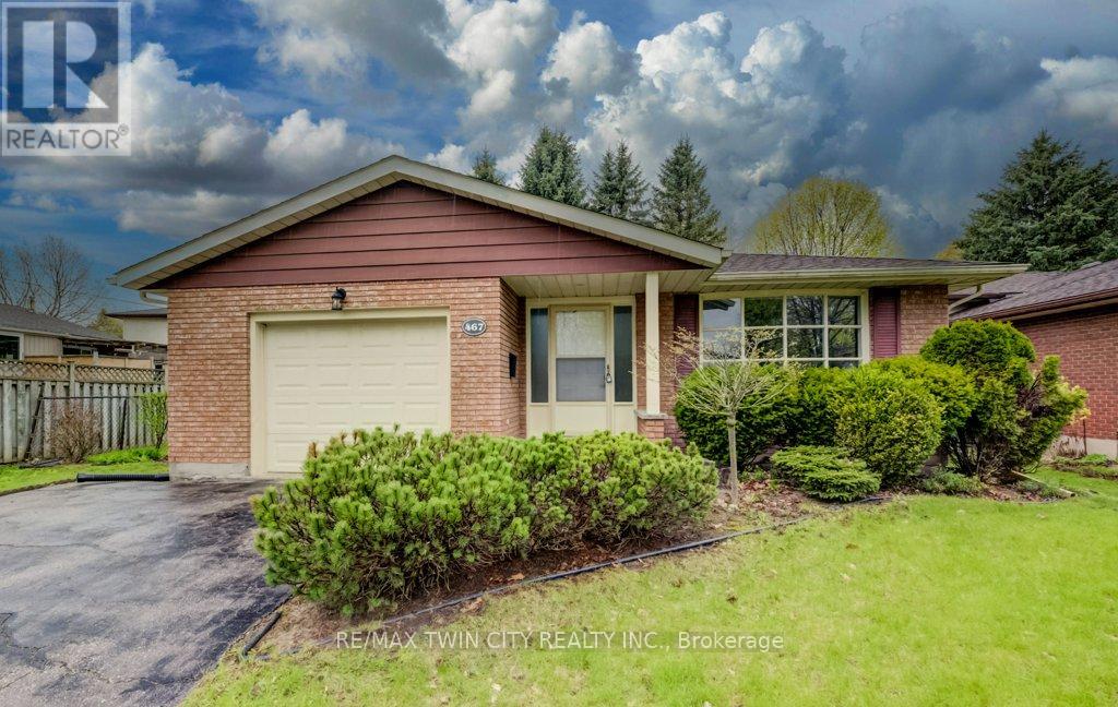MLS® listing #29710639 for sale located at 467 REDFOX ROAD
