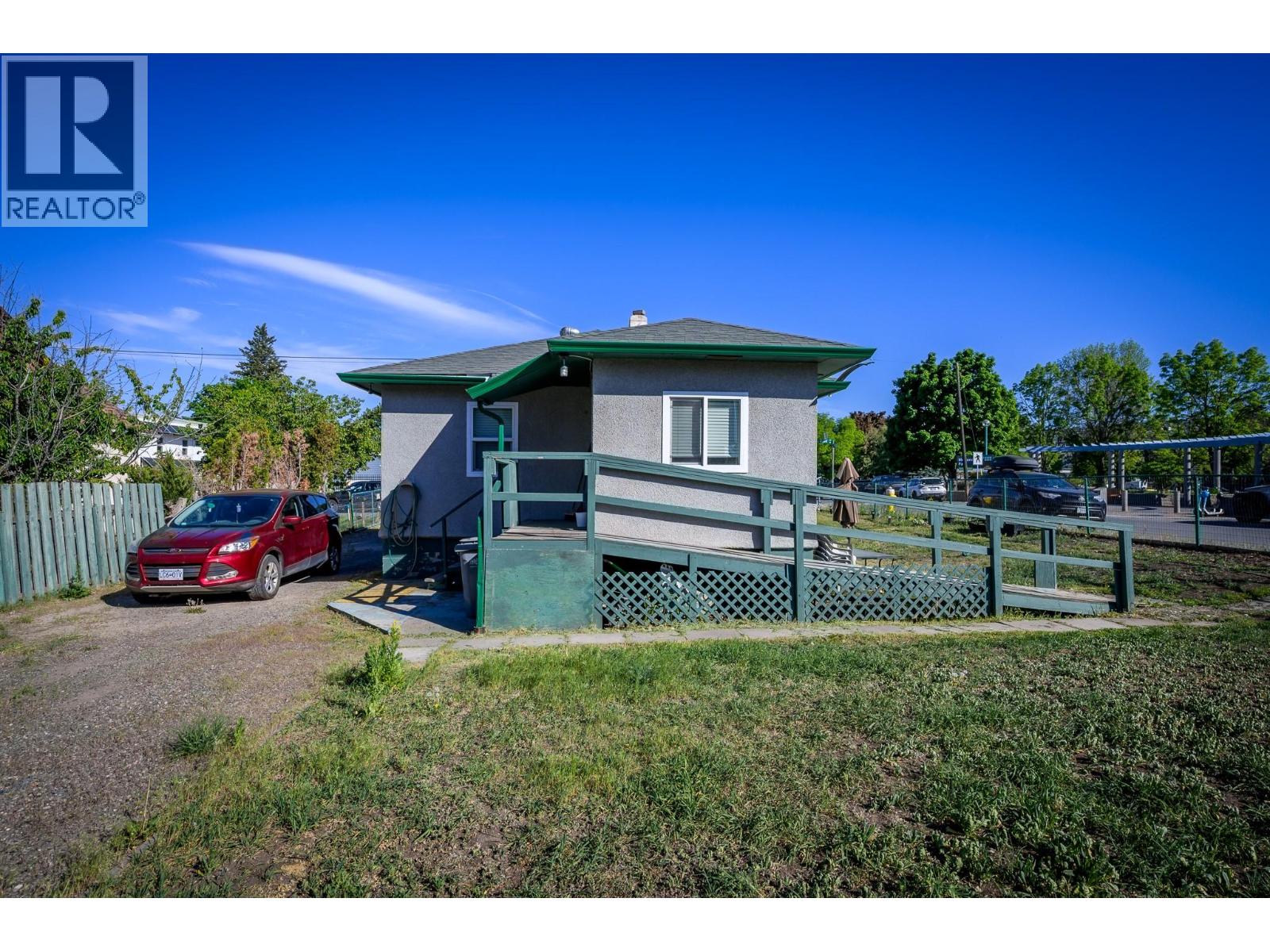 MLS® listing #29711296 for sale located at 164 HOLWAY Street