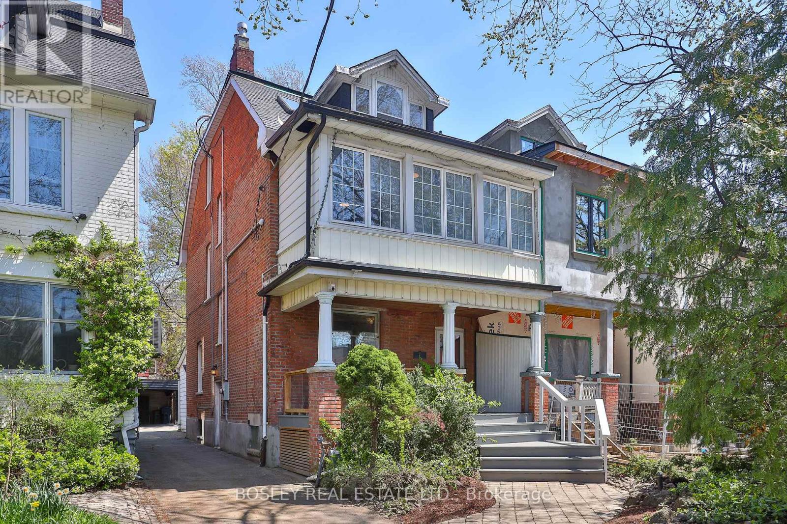 MLS® listing #29711430 for sale located at 15 KENDAL AVENUE